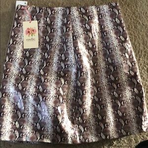 Women’s Skirt